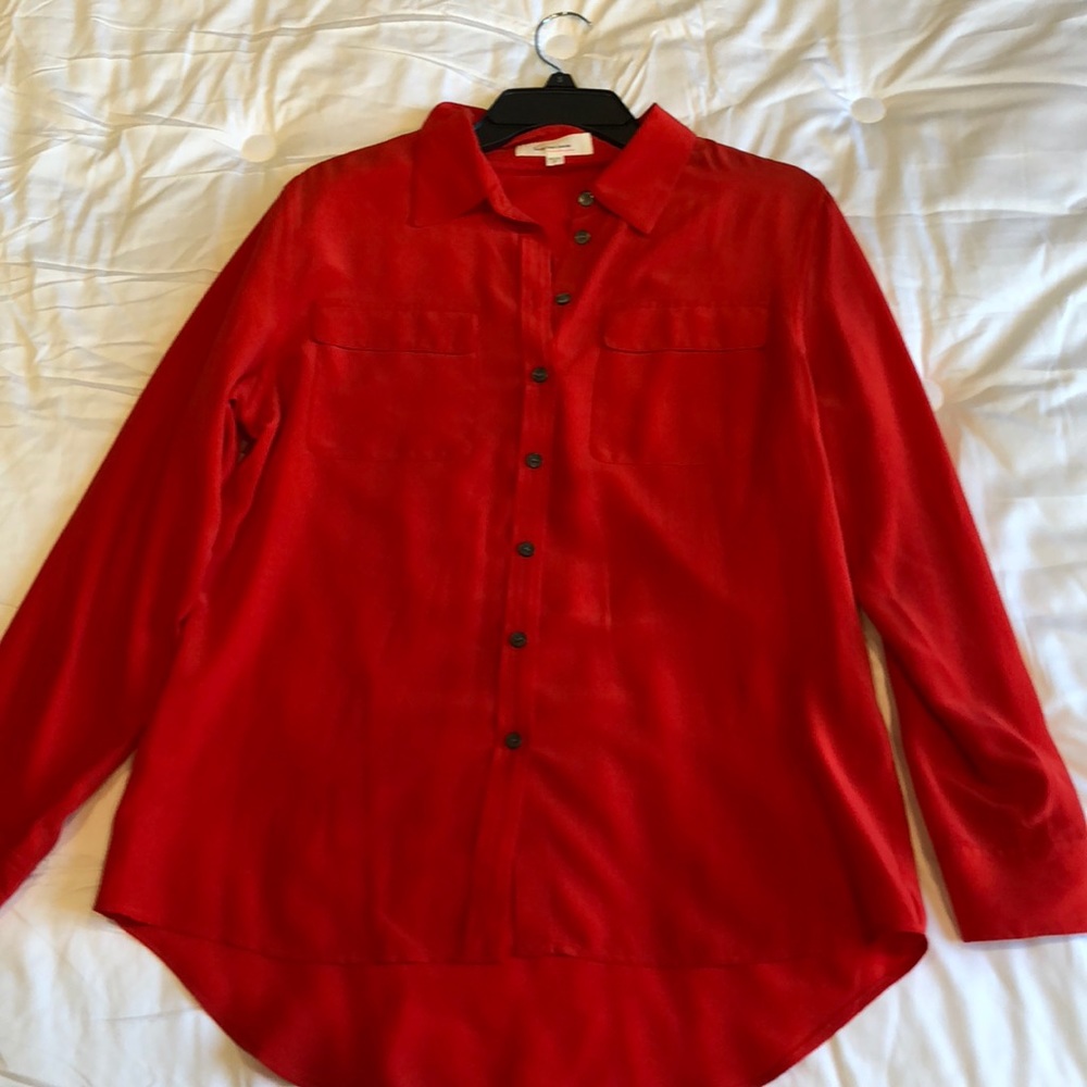 Beautiful Vince Camuto long sleeve top